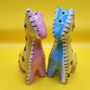 Vintage Napco Giraffe Salt Pepper Patchwork 3.5" Shaker Set Blue Pink